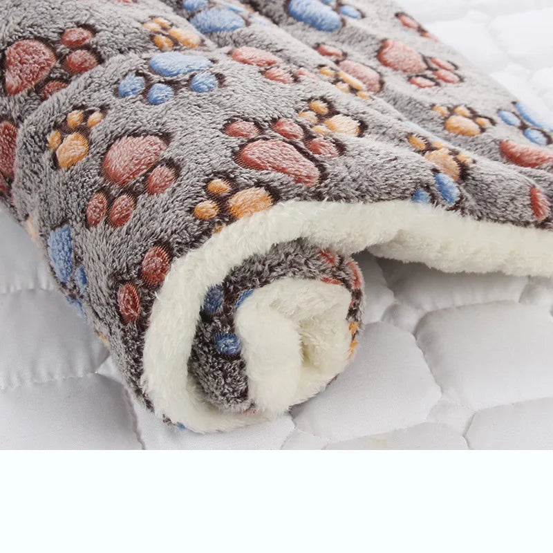 Winter Dog & Cat Bed Mat – Flannel, Thickened, Cozy & Soft