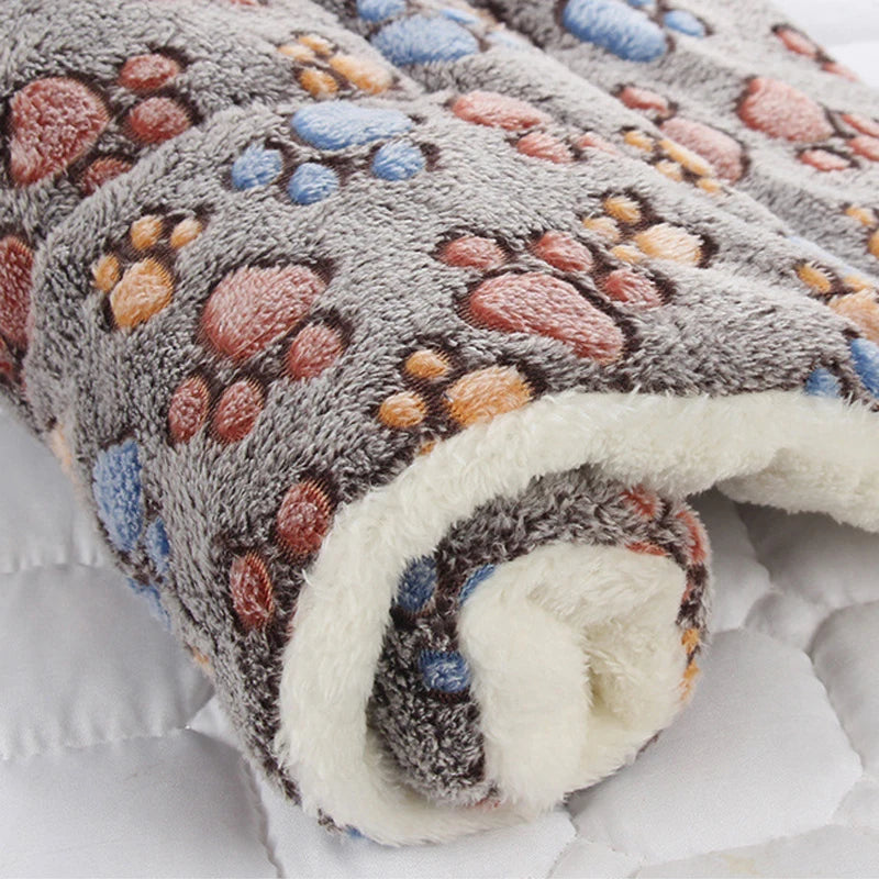 Winter Dog & Cat Bed Mat – Flannel, Thickened, Cozy & Soft